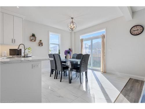 62 Cash Crescent, Ingersoll, ON - Indoor Photo Showing Dining Room