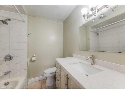 48 Kelvin Avenue, Kitchener, ON - Indoor Photo Showing Bathroom