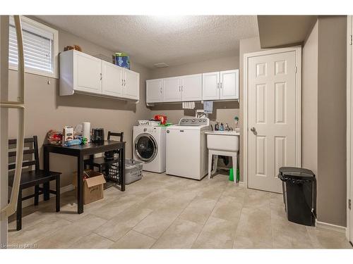 46 Woodhatch Crescent, Ingersoll, ON - Indoor Photo Showing Laundry Room