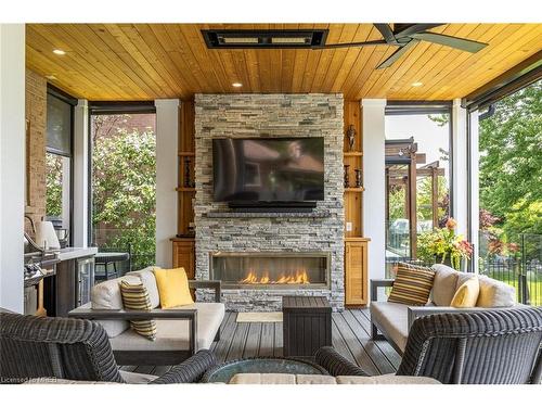 4152 Arbourfield Drive, Burlington, ON -  With Fireplace With Exterior
