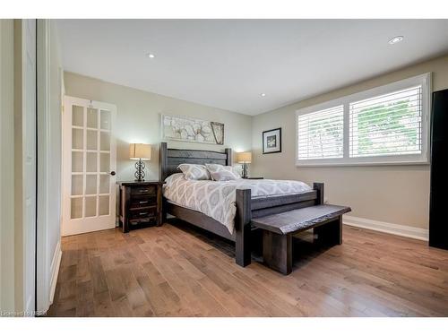 2394 Glengarry Road, Mississauga, ON - Indoor Photo Showing Bedroom