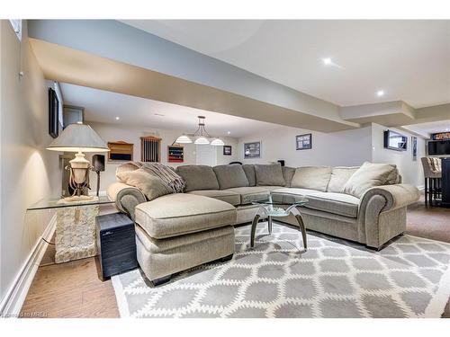2394 Glengarry Road, Mississauga, ON - Indoor Photo Showing Living Room