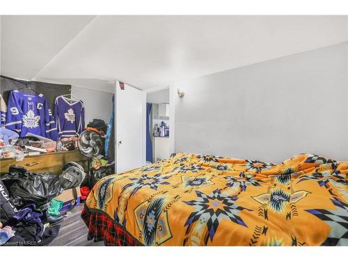 82 Marlborough Street, Brantford, ON - Indoor Photo Showing Bedroom