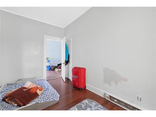 82 Marlborough Street, Brantford, ON - Indoor Photo Showing Bedroom