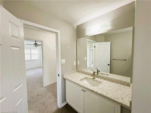 7646 Goldenrod Trail, Niagara Falls, ON - Indoor Photo Showing Bathroom