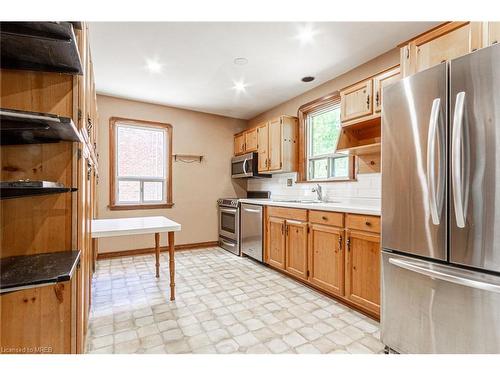 1597 Blanefield Road, Mississauga, ON - Indoor Photo Showing Kitchen With Stainless Steel Kitchen