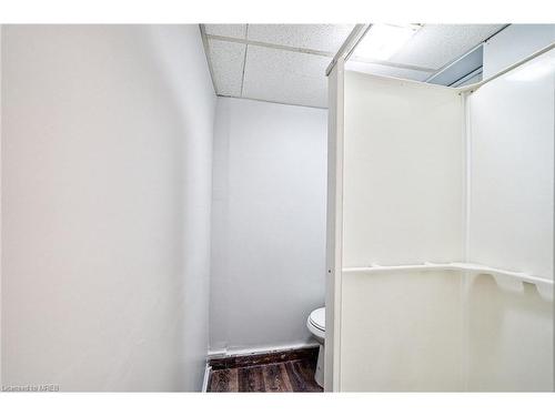 25 Cumming Street, St. Catharines, ON - Indoor Photo Showing Bathroom