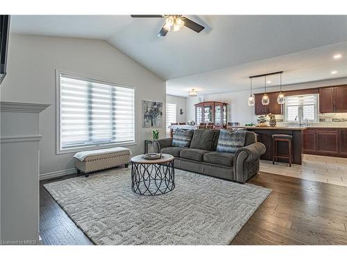 3 Woodhatch Crescent, Ingersoll, ON - Indoor Photo Showing Living Room