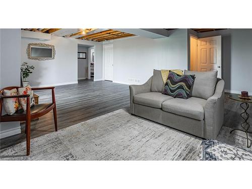 3 Woodhatch Crescent, Ingersoll, ON - Indoor Photo Showing Living Room