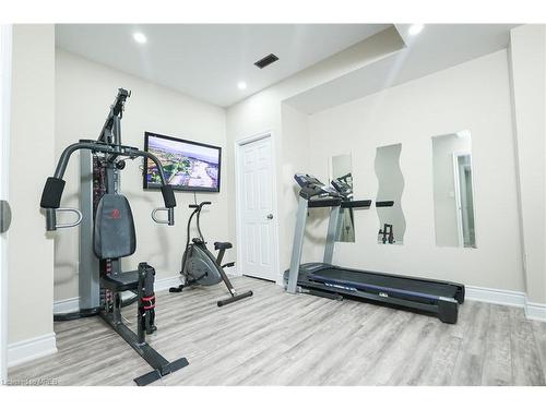 6318 Dilalla Crescent, Niagara Falls, ON - Indoor Photo Showing Gym Room
