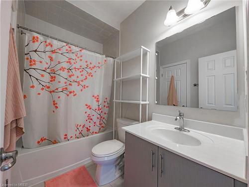 232 Niagara Trail, Georgetown, ON - Indoor Photo Showing Bathroom