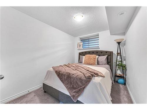 2722 William Jackson Drive, Pickering, ON - Indoor Photo Showing Bedroom