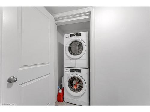 2722 William Jackson Drive, Pickering, ON - Indoor Photo Showing Laundry Room