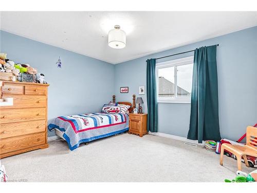 1 Academy Avenue, Wasaga Beach, ON - Indoor Photo Showing Bedroom