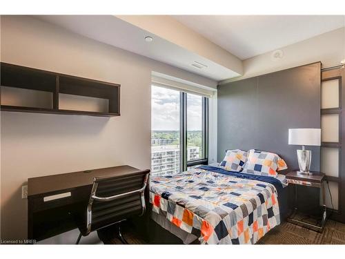 1517-1235 Richmond Street, London, ON - Indoor Photo Showing Bedroom