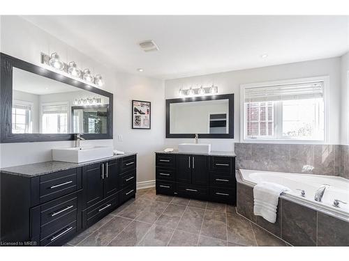 33 Rubysilver Drive, Brampton, ON - Indoor Photo Showing Bathroom