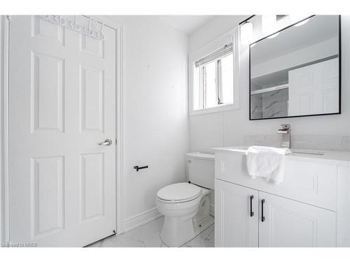 33 Rubysilver Drive, Brampton, ON - Indoor Photo Showing Bathroom