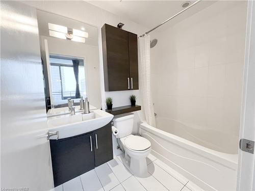 2903-25 Capreol Court, Toronto, ON - Indoor Photo Showing Bathroom