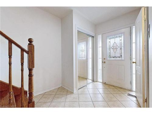 321 Bussel Crescent, Milton, ON - Indoor Photo Showing Other Room