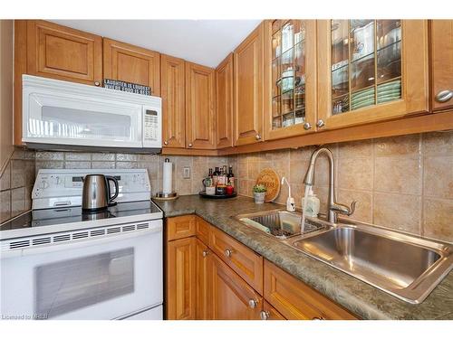 1605-55 Kingsbridge Garden Circle, Mississauga, ON - Indoor Photo Showing Kitchen