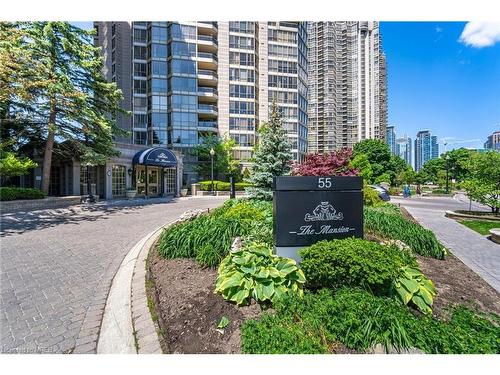 1605-55 Kingsbridge Garden Circle, Mississauga, ON - Outdoor With Facade