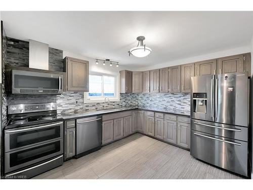 64 Nash Road S, Hamilton, ON - Indoor Photo Showing Kitchen With Stainless Steel Kitchen