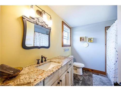 21 Blue Bay Lane, Kawartha Lakes, ON - Indoor Photo Showing Bathroom