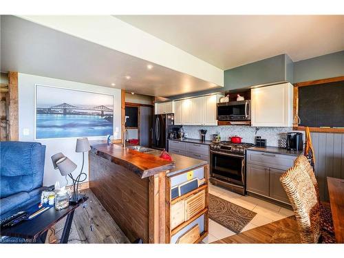 21 Blue Bay Lane, Kawartha Lakes, ON - Indoor Photo Showing Kitchen