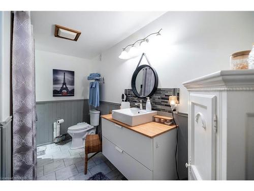 21 Blue Bay Lane, Kawartha Lakes, ON - Indoor Photo Showing Bathroom