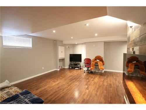 2093 Swanfield Street, Kingston, ON - Indoor Photo Showing Other Room