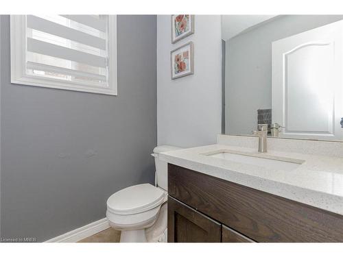 39 Washburn Drive, Guelph, ON - Indoor Photo Showing Bathroom