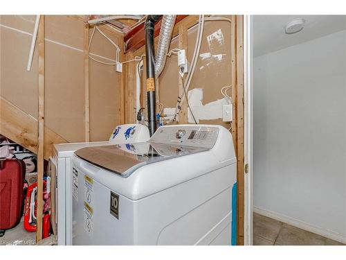 39 Washburn Drive, Guelph, ON - Indoor Photo Showing Laundry Room