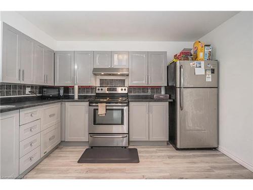 5-648 Doon Village Road, Kitchener, ON - Indoor Photo Showing Kitchen