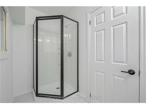 463 Dunsmure Road, Hamilton, ON - Indoor Photo Showing Bathroom