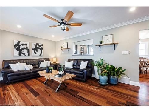 12925 Ninth Line, Halton Hills, ON - Indoor Photo Showing Living Room