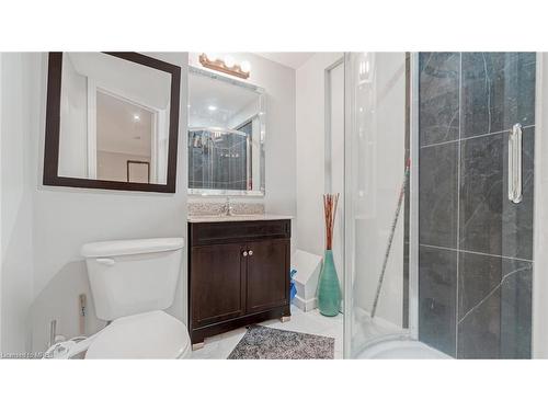1050 Kimball Crescent, London, ON - Indoor Photo Showing Bathroom