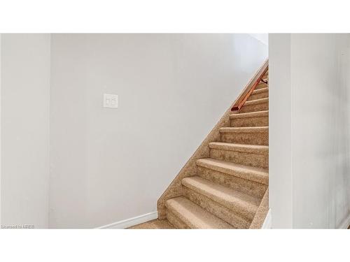 1050 Kimball Crescent, London, ON - Indoor Photo Showing Other Room