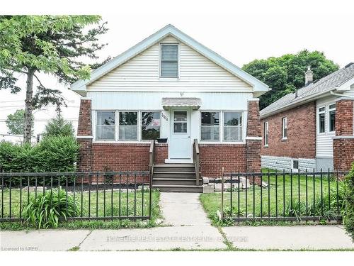 1004 Oak Street, Windsor, ON - Outdoor