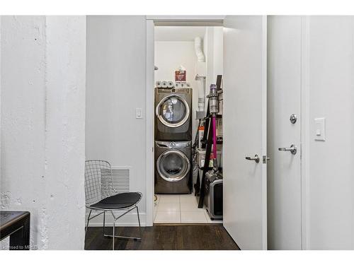 123-112 Benton Street, Kitchener, ON - Indoor Photo Showing Laundry Room