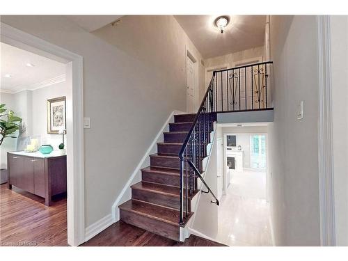 2046 Family Crescent, Mississauga, ON - Indoor Photo Showing Other Room