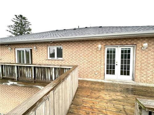 414 Erb Street W, Waterloo, ON - Outdoor With Exterior