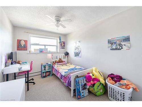 505-2411 New Street, Burlington, ON - Indoor Photo Showing Bedroom