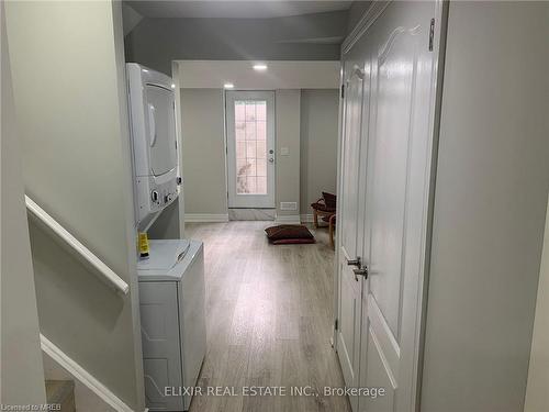 32 Mayo Avenue, Cambridge, ON - Indoor Photo Showing Laundry Room