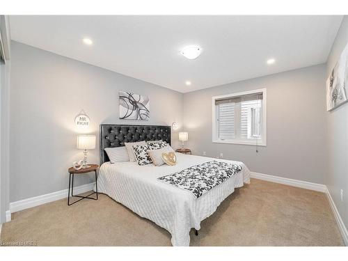 1190 Mceachern Court, Milton, ON - Indoor Photo Showing Bedroom