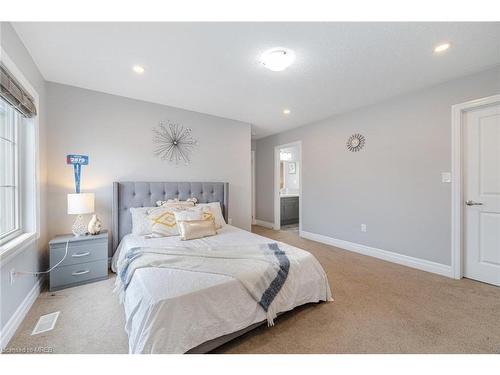 1190 Mceachern Court, Milton, ON - Indoor Photo Showing Bedroom