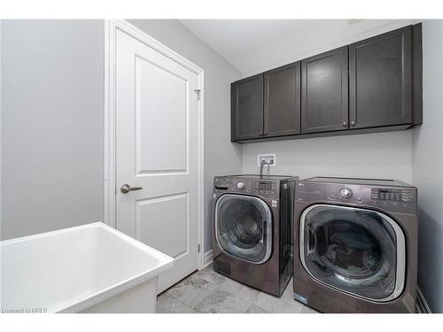 1190 Mceachern Court, Milton, ON - Indoor Photo Showing Laundry Room