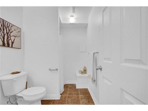 45-1059 Whetherfield Street, London, ON - Indoor Photo Showing Bathroom