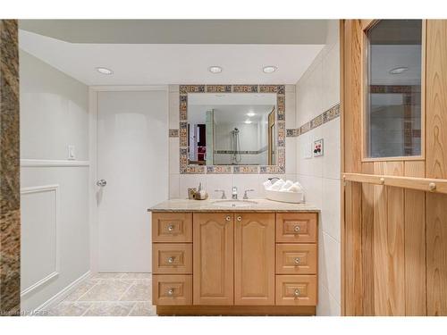 183 Mcmurchy Avenue, Brampton, ON - Indoor Photo Showing Bathroom