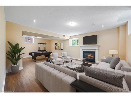 121 Blackbird Way, Hamilton, ON - Indoor Photo Showing Living Room With Fireplace