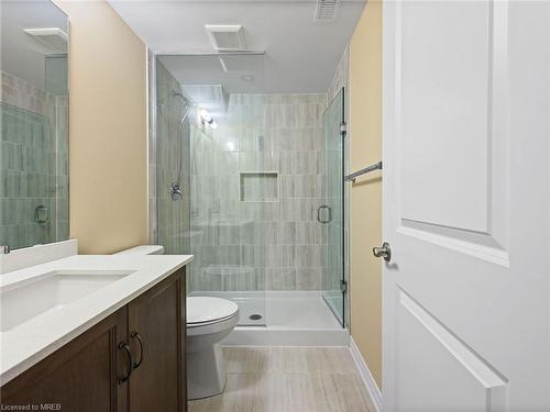 121 Blackbird Way, Hamilton, ON - Indoor Photo Showing Bathroom
